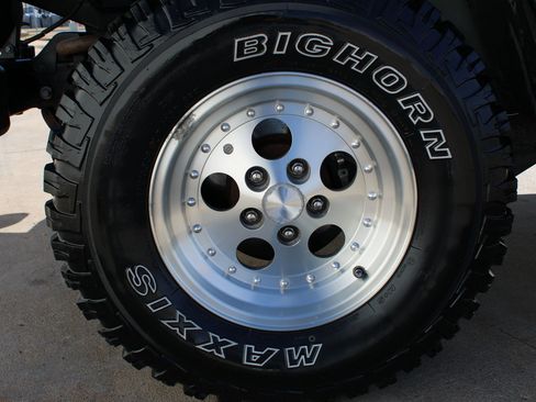 Used 1998 Jeep Wrangler Sahara image 27