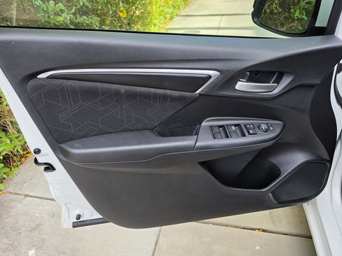 Used 2016 Honda Fit EX image 36