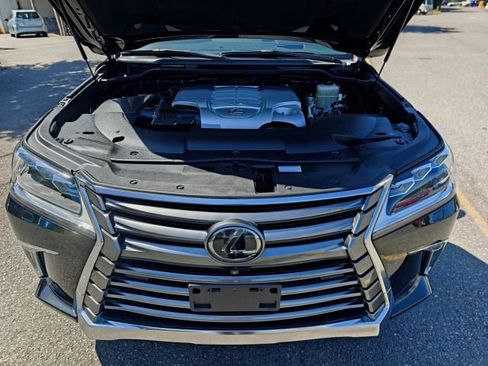 Used 2018 Lexus LX 570 4WD image 62