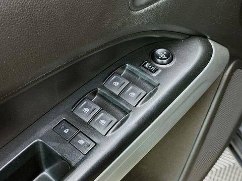 Used 2018 Chevrolet Colorado LT w/ LT Convenience Package image 18