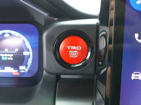 Used 2025 Toyota Tacoma TRD Off-Road image 19