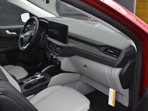 New 2025 Ford Escape SE w/ PHEV Premium Package image 11