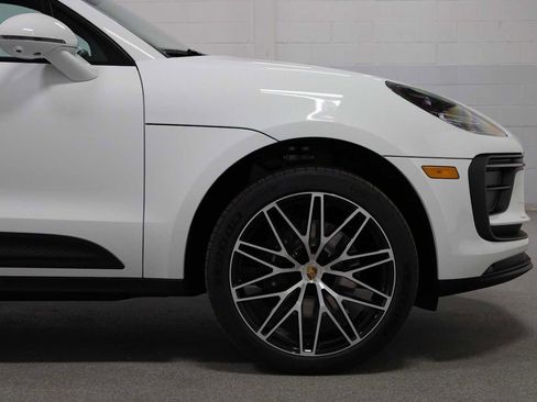 Certified 2026 Porsche Macan image 11