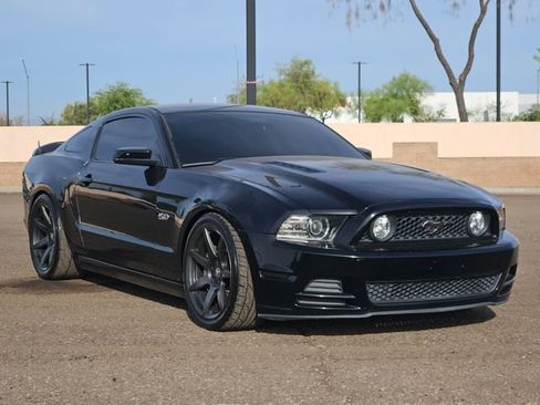 Used 2014 Ford Mustang GT Premium w/ Comfort Package RWD image 2