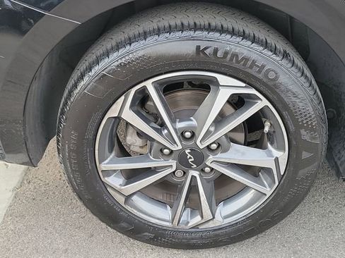 Used 2024 Kia Forte LXS w/ LXS Technology Package image 22