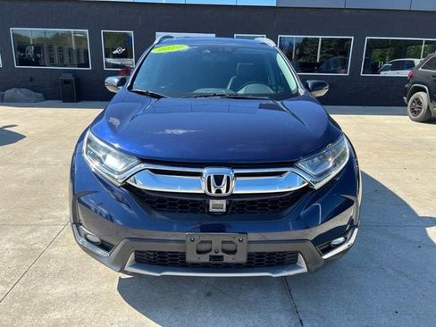 Used 2019 Honda CR-V Touring image 2