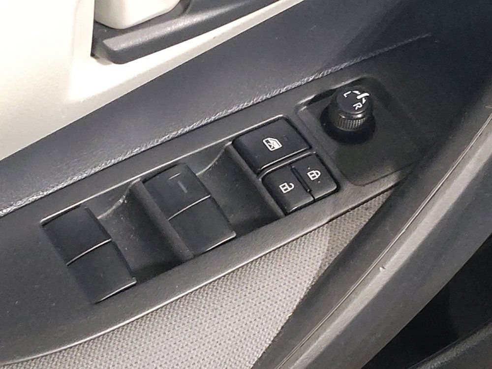 Used 2022 Toyota Corolla LE FWD image 27