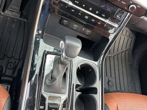 Used 2023 Kia Carnival SX Prestige image 27