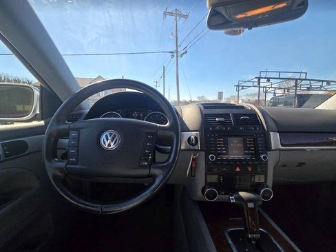 Used 2005 Volkswagen Touareg V6 AWD/4WD image 37