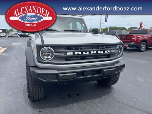 New 2026 Ford Bronco 4-Door AWD/4WD image 5