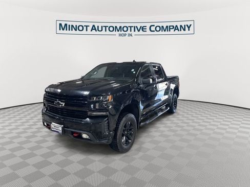 Used 2020 Chevrolet Silverado 1500 LT Trail Boss w/ Midnight Edition AWD/4WD image 4