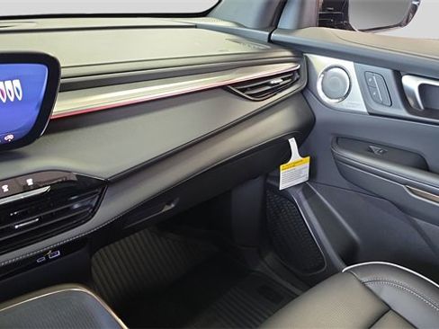 New 2026 Buick Enclave Avenir w/ Super Cruise Package image 25