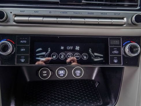 Used 2025 Genesis G70 2.5T AWD/4WD image 23