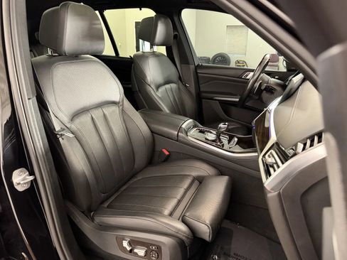 Used 2019 BMW X5 xDrive50i w/ M Sport Package AWD/4WD image 49