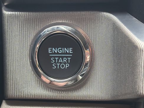 Used 2025 Ford F450 Platinum w/ Platinum Plus Package image 15