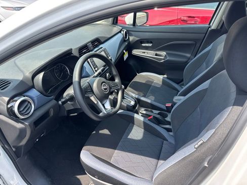 Used 2025 Nissan Versa SV w/ Trunk Package FWD image 8