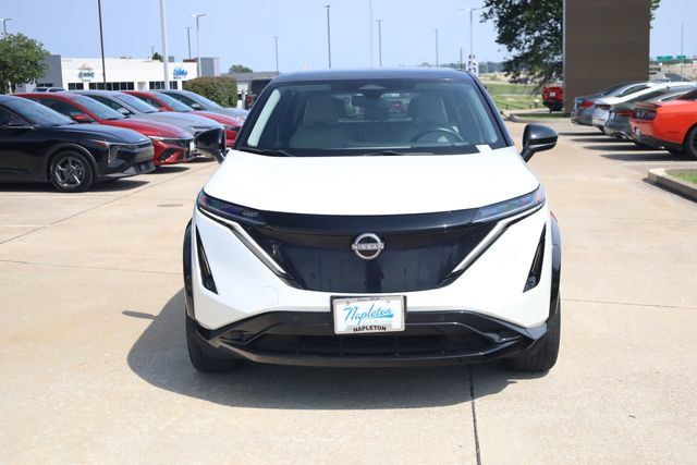 Used 2023 Nissan Ariya FWD image 2