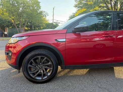 Used 2018 Land Rover Discovery Sport HSE AWD/4WD image 14