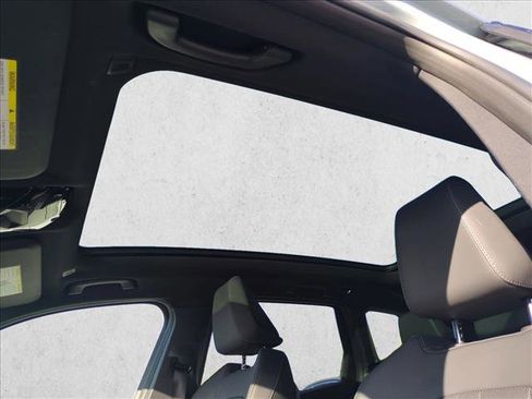 Certified 2025 BMW X3 xDrive30i w/ M Sport Package image 15