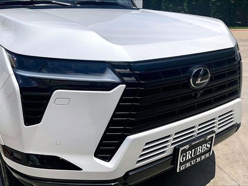 Used 2025 Lexus GX 550 w/ Accessory Package (Z1) AWD/4WD image 40