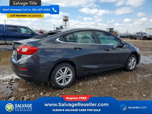 Used 2017 Chevrolet Cruze LT image 4
