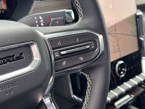 New 2026 GMC Acadia Denali w/ Super Cruise Package FWD image 28