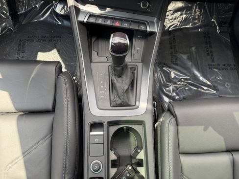 Certified 2025 Audi Q3 2.0T Premium w/ Convenience Package AWD/4WD image 16