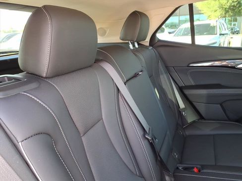 Used 2022 Buick Envision Essence w/ Technology Package I image 14