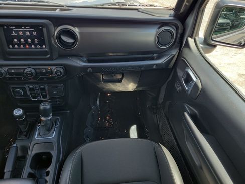 Used 2021 Jeep Wrangler Unlimited Sport AWD/4WD image 17