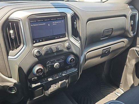 Used 2020 Chevrolet Silverado 1500 LT AWD/4WD image 16