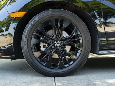 Used 2025 Honda Odyssey Sport-L image 11