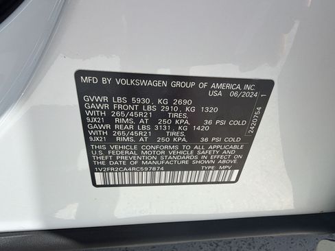 Used 2024 Volkswagen Atlas SEL Premium R-Line AWD/4WD image 27