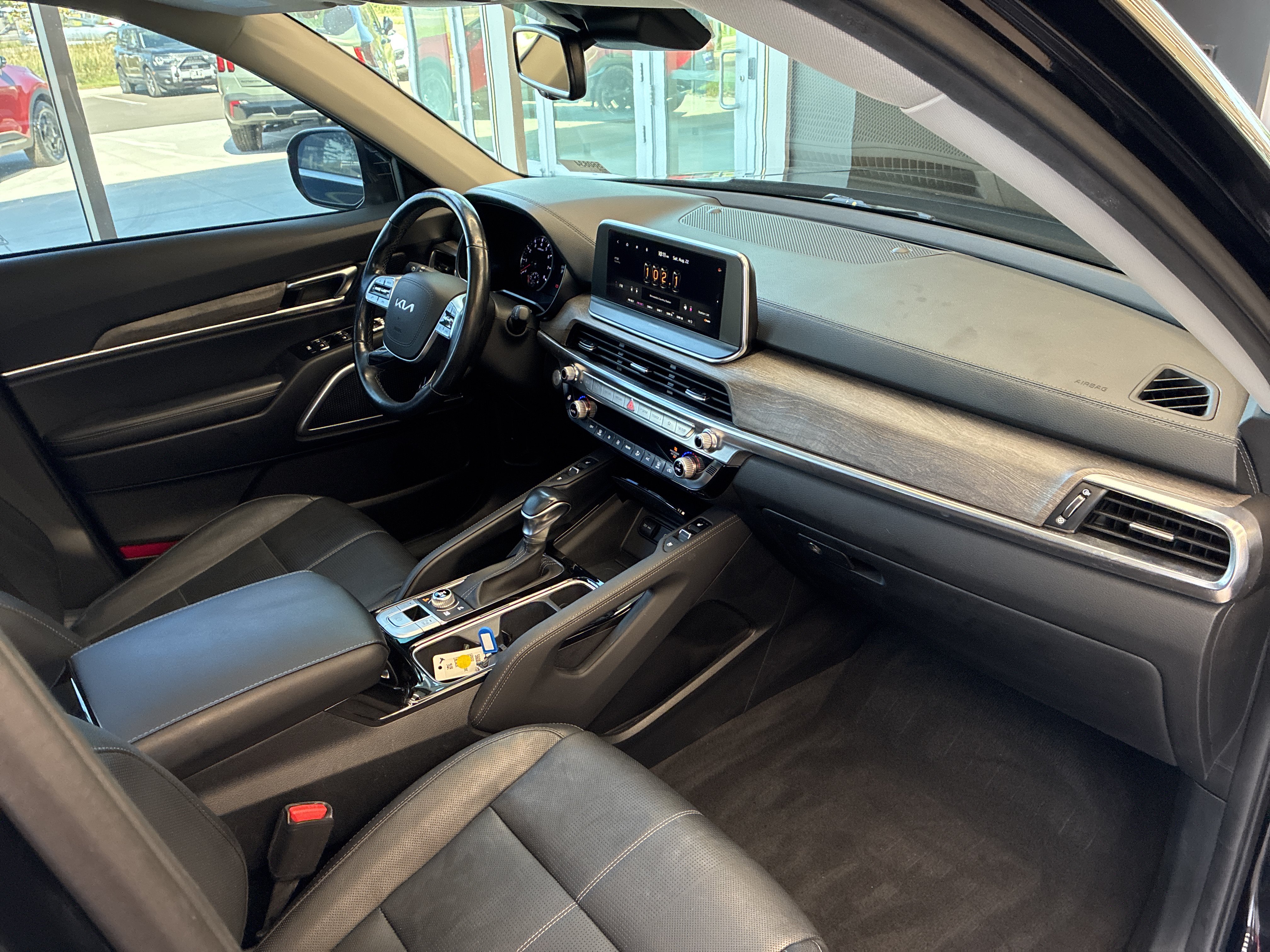Certified 2022 Kia Telluride EX w/ EX Premium Package AWD/4WD image 17