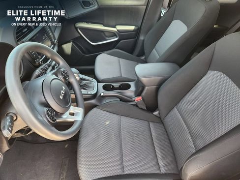 Used 2022 Kia Soul LX w/ Technology Package FWD image 12