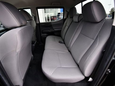 Used 2022 Toyota Tacoma SR AWD/4WD image 31