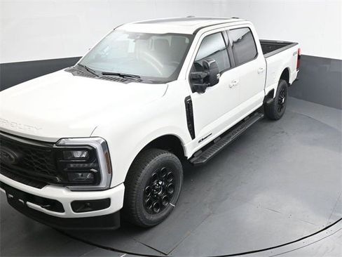 New 2025 Ford F250 Lariat w/ Black Appearance Package image 18