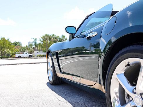 Used 2007 Saturn Sky w/ Premium Trim Pkg RWD image 38
