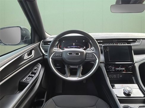 Certified 2025 Jeep Grand Cherokee Laredo X w/ Luxury Tech Group I image 25