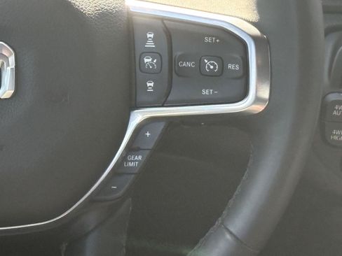 Used 2025 RAM 1500 Laramie AWD/4WD image 16