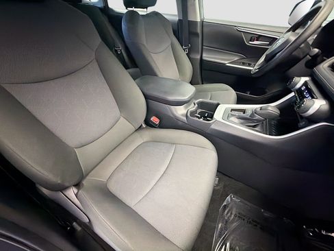 Used 2025 Toyota RAV4 XLE FWD image 15