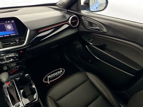 Used 2024 Chevrolet Trax RS w/ Sunroof Package image 33