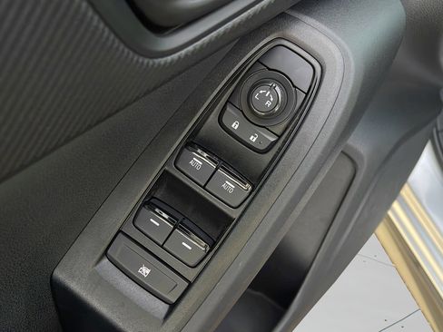 Certified 2025 Subaru Crosstrek 2.5i Sport w/ Crosstrek Mirror Package image 20