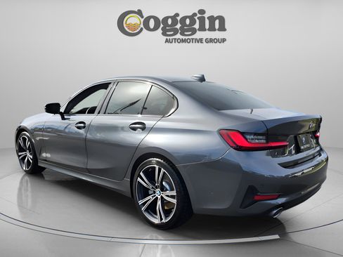 Certified 2022 BMW 330i Sedan w/ Driving Assistance Package image 3