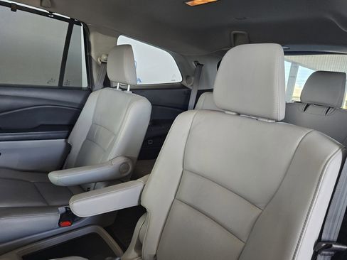 Used 2021 Honda Pilot Touring image 20