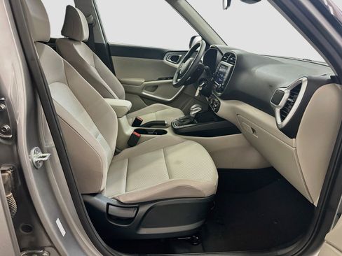 Used 2022 Kia Soul LX w/ Technology Package FWD image 31