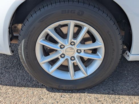 Used 2020 Dodge Grand Caravan SE image 9