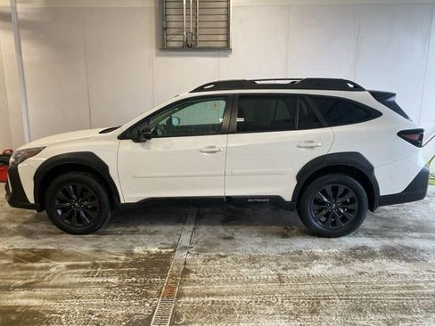 Used 2023 Subaru Outback Onyx Edition image 9