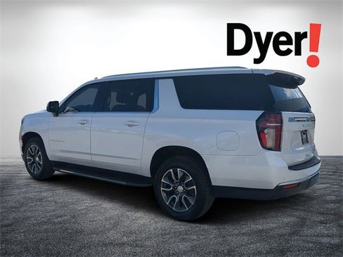 Used 2021 Chevrolet Suburban LT w/ LT Signature Package image 6