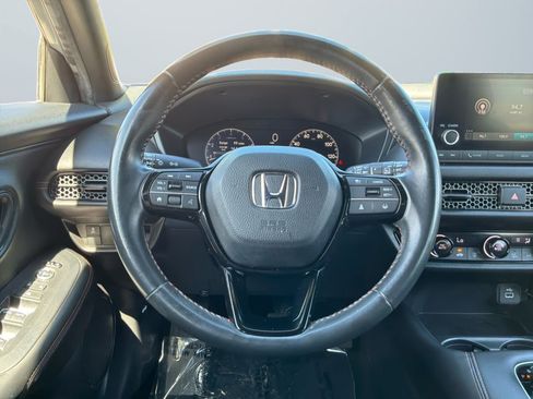 Used 2025 Honda HR-V Sport image 11