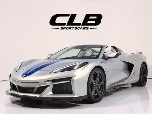 Used 2024 Chevrolet Corvette E-Ray AWD/4WD image 1
